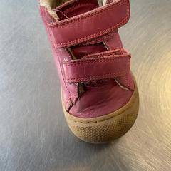 Zapato Kind Paars, segundo informou Burgers' Zoo usando iLost