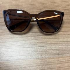 نظارات شمسية، كما تم الإبلاغ عنه بواسطة Connexxion Amstelveen عبر iLost