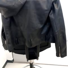 Jacka för kvinnor Zwart, rapporterat av Arriva Limburg Noord med iLost