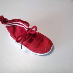 Scarpa, come riportato da Twisto utilizzando iLost