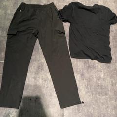 Broek & T shirt Zwart, zoals gemeld door Van der Valk Hotel Haarlem met iLost