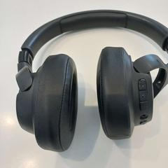 Headphones, as reported by Arriva Limburg Zuid using iLost