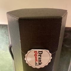 Fles in cadeaukaart van drankgigant, jak zgłoszono do iLost