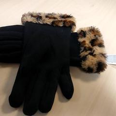 Vêtements - Handschoenen, a été signalé par Regio Oost-Vlaanderen utilisant iLost