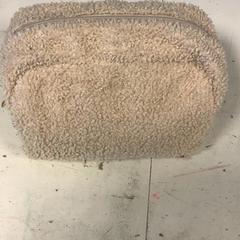 Toilettas, a été signalé par Artis utilisant iLost