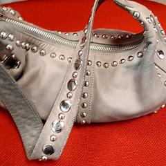 Bolsa, ha sido reportado por Syntus Provincie Utrecht con iLost