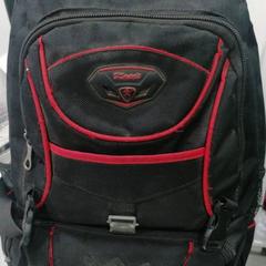 Poltsa اسود واحمر, gisa salatu by محطة الدمام (الدمام) iLost erabiliz