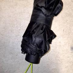 Parapluutje zwart, as reported by Qbuzz DMG using iLost