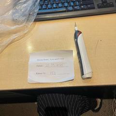 Brosse à dents Elektrisch, a été signalé par Haven Hotel Rotterdam utilisant iLost