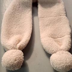 Szalik avec pompon, zgłoszono przez IKEA Hénin-Beaumont przy użyciu iLost