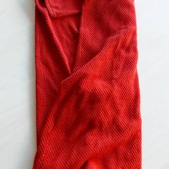 의류 - Gilet rood, iLost를 사용하여 Regio Oost-Vlaanderen에 보고됨