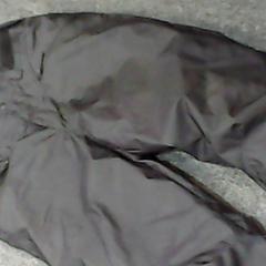 Spodnie narciarskie, zgłoszono przez SnowWorld Landgraaf przy użyciu iLost