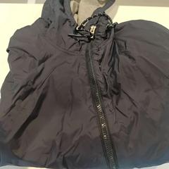 Kleding - Jas, amint azt Regio Limburg - Leuven az iLost segítségével jelentette.