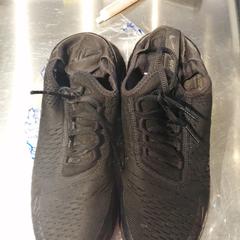 Men shoes 27c, gemeldet von MEININGER Hotel Bruxelles Gare du Midi über iLost