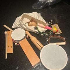 Instrumento musical houten, ha sido reportado por Hotel Van der Valk Harderwijk op de Veluwe con iLost