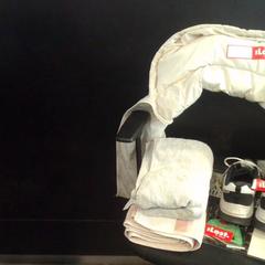 Chaqueta, Zapato & Toallas, segundo informou MEININGER Hotel Vienna Downtown Franz usando iLost