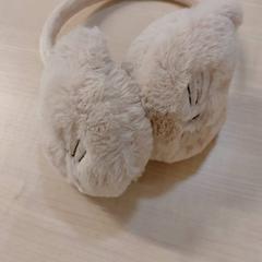 Cache-oreilles, a été signalé par IKEA Tours utilisant iLost