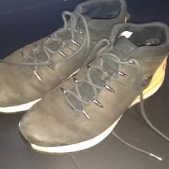 Scarpe, come riportato da TivoliVredenburg utilizzando iLost