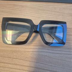 Lunettes, a été signalé par Connexxion Zeeland utilisant iLost