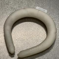 ネックリング, como reportado por IKEA Tokyo-Bay utilizando o iLost