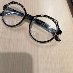 Paire de lunettes de vues, som rapportert av IKEA Toulouse ved bruk av iLost