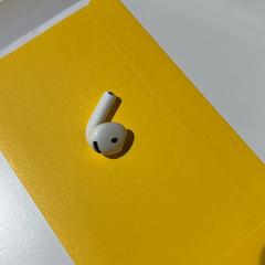 Trådløse øretelefoner Apple, som rapportert av Pathé Tilburg Stappegoor ved bruk av iLost