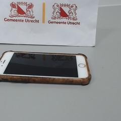 Mobiele telefoon wit iPhone, rapporterat av Gemeente Utrecht med iLost