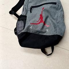 Mochila Grijs, segundo informou Qbuzz GD Groningen Peizerweg usando iLost