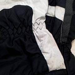 Rukavice Zwart/wit, jak nahlášeno Qbuzz Fryslân pomocí iLost