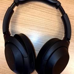 Hoofdtelefoon, amint azt Qbuzz DMG az iLost segítségével jelentette.