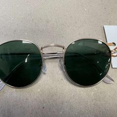 Sunglasses geen merk, as reported by Regio Limburg - Leuven using iLost