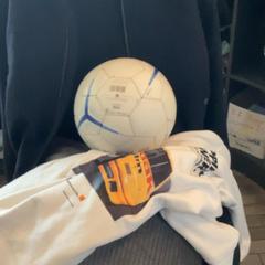 테이블 Jacket••• Ball… hoodie …pillow, iLost를 사용하여 MEININGER Hotel München City Center에 보고됨