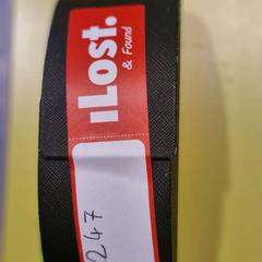 サングラス BLACK GLASSES CASE がiLostで Room Mate Bruno によって報告されました