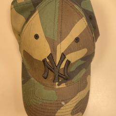 Mütze NY Camouflage, gemeldet von Pathé Schiedam über iLost
