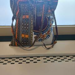 バッグ がiLostで Arriva Limburg Zuid によって報告されました