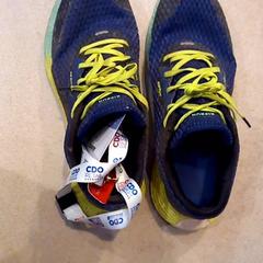 Sapato, como reportado por Leonardo Royal Hotel Amsterdam utilizando o iLost