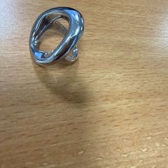 Prsten zilverkleurig ring, jak nahlášeno VITAZ campus Sint-Niklaas pomocí iLost