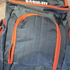 Motxila, gisa salatu by EBS OV Poeldijk iLost erabiliz