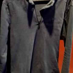 セーター Blauw がiLostで TivoliVredenburg によって報告されました