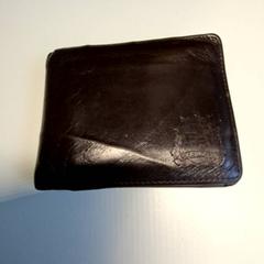 Billetera, ha sido reportado por Gemeente Hilversum con iLost