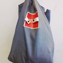 Bolsa tote, segundo informou Hermes Eindhoven usando iLost