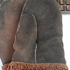 Rukavice bruin schaapwol, ako bolo nahlásené UMC Utrecht pomocou iLost