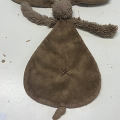 Peluche Konijn bruin, como reportado por Avonturenpark Hellendoorn utilizando o iLost
