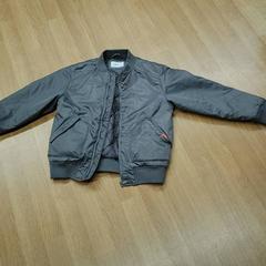 Bunda, jak nahlášeno IKEA Brno pomocí iLost