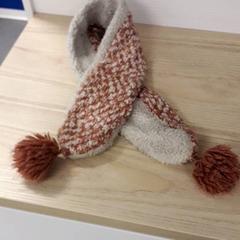 Scarf, zoals gemeld door IKEA Breda met iLost