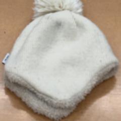 Chapéu, como reportado por IKEA Tokyo-Bay utilizando o iLost