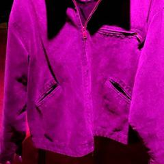 Jakke Grey, som rapportert av Club Nyx/Exit Café ved bruk av iLost