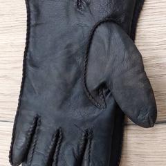 의류 - Handschoenen, iLost를 사용하여 Regio Antwerpen - Brussel에 보고됨