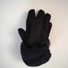 Gants, a été signalé par Twisto utilisant iLost