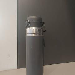 Water bottle, as reported by TU/e - Receptie Neuron using iLost